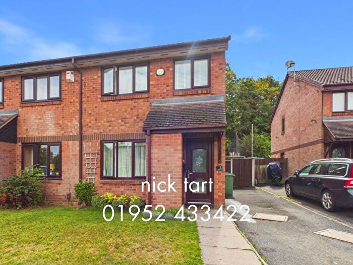 3 Bedroom Terraced House For Sale In Beveley Road Oakengates, Oakengates, Telford, Shropshire, TF2
