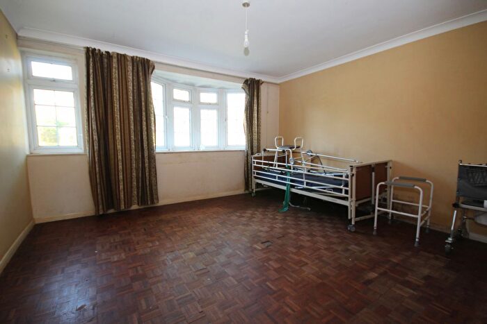 2 Bedroom Flat For Sale In Lantern Close, Wembley, Middlesex, HA0