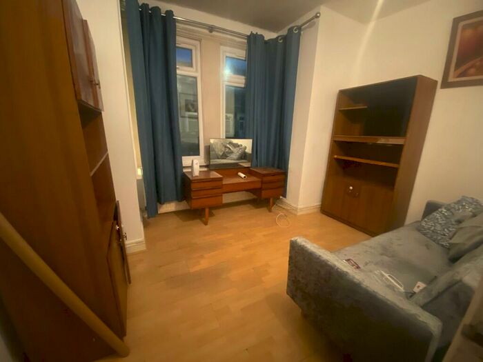 4 Bedroom Terraced House To Rent In Cranborne Road, Barking, IG11