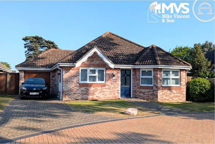 3 Bedroom Bungalow For Sale In Holland Road, Clacton On Sea, CO15