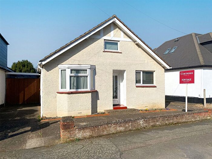 2 Bedroom Bungalow For Sale In Dale Road, Walton-On-Thames, KT12