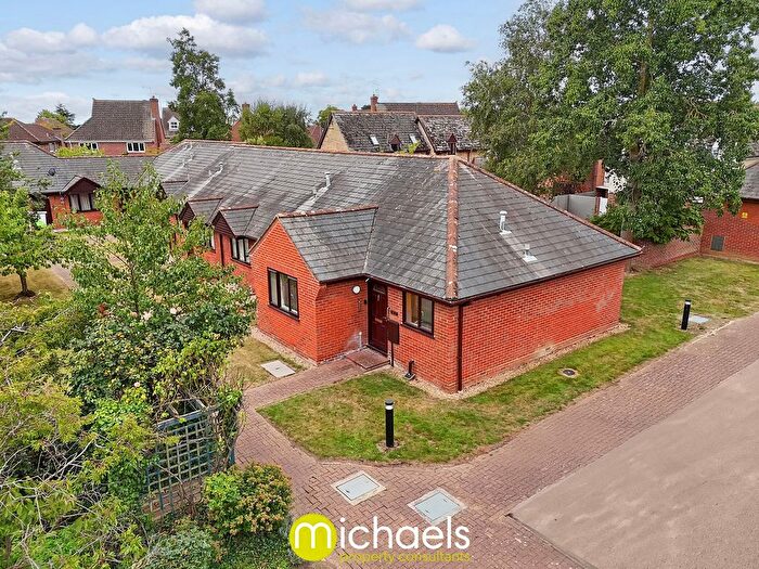 2 Bedroom Bungalow For Sale In Victoria Gardens, Colchester, CO4