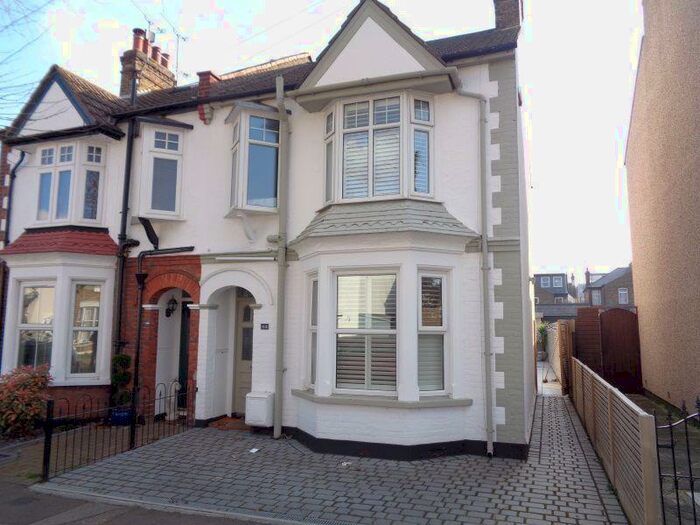 3 Bedroom Semi-Detached House To Rent In Southsea Avenue, Leigh-On-Sea, SS9