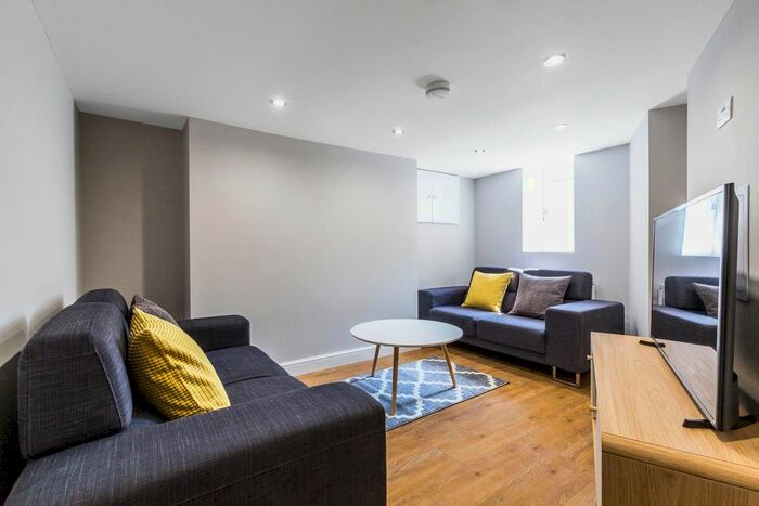 4 Bedroom Flat To Rent In Bank Street, Lincoln, LN2