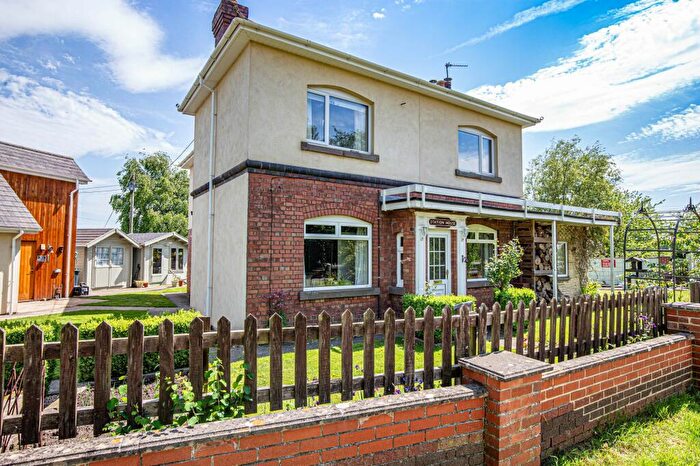 4 Bedroom Detached House For Sale In Meadow Lane, Little Somerford, SN15