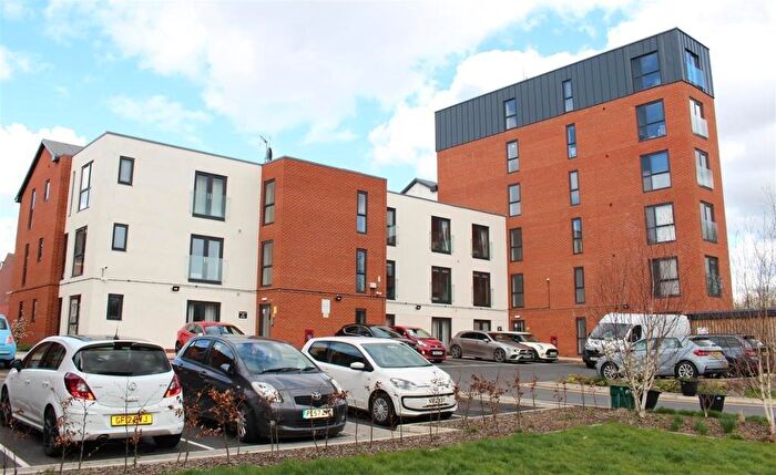 2 Bedroom Flat To Rent In Green Quarter, Cross Green Lane, Cross Green, Leeds, LS9