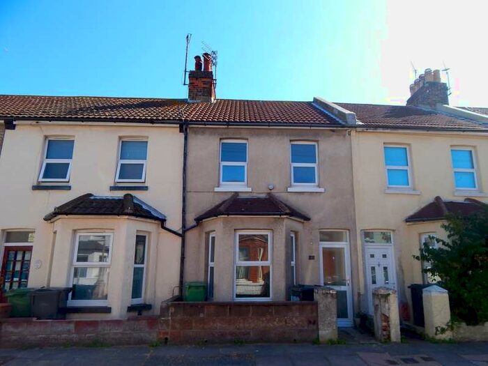 2 Bedroom Terraced House To Rent In Beltring Road, BN22