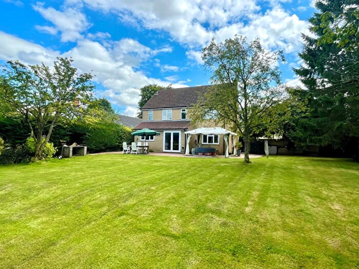 4 Bedroom Detached House For Sale In Burton End, West Wickham, Cambridge, CB21