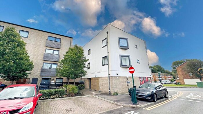 1 Bedroom Flat For Sale In Baywillow Avenue, Carshalton, Surrey., SM5