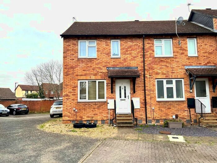 3 Bedroom End Of Terrace House To Rent In Ennerdale Close, Feltham, TW14