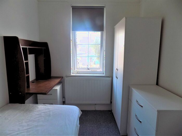 1 Bedroom Studio To Rent In Avondale Road, Luton, Bedfordshire, LU1
