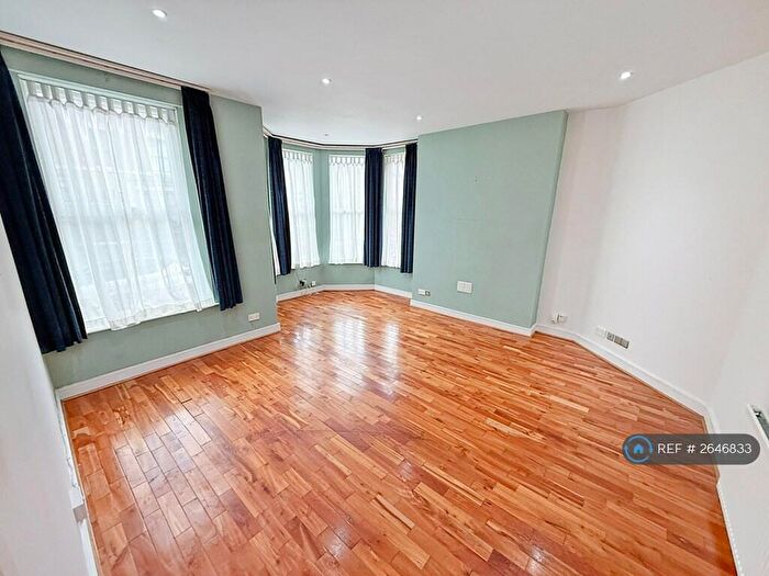 2 Bedroom Flat To Rent In Hartington Road, Toxteth, Liverpool, L8