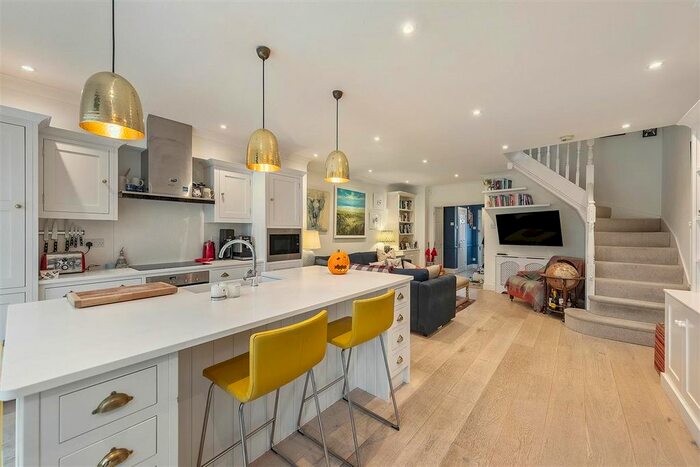4 Bedroom Semi-Detached House To Rent In Wycliffe Road, London, SW11