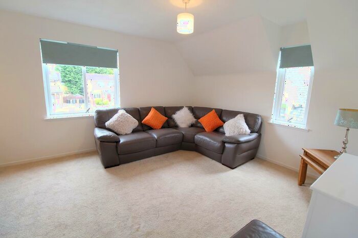 1 Bedroom Flat To Rent In Laurel Avenue, Top Floor, AB22
