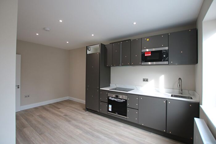 2 Bedroom Flat To Rent In Geary Road, London, NW10