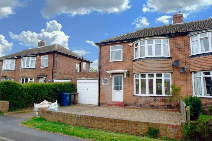 3 Bedroom Semi-Detached House To Rent In Clinton Place, Brunton Park, Newcastle Upon Tyne, NE3