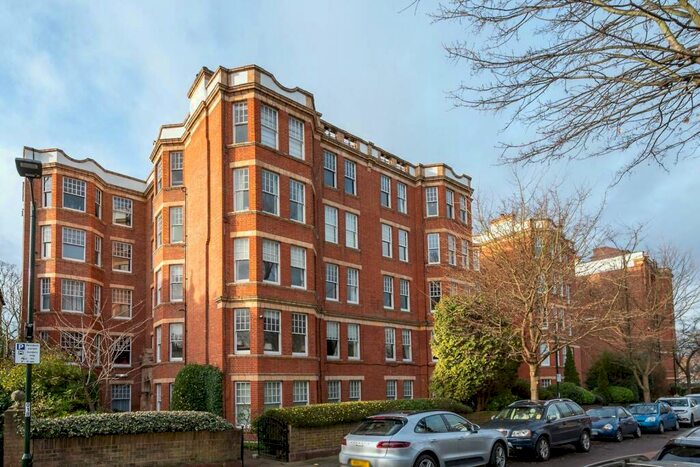 2 Bedroom Flat To Rent In The Terrace, Barnes, London, SW13