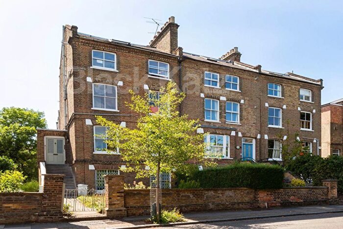 Studio To Rent In Hartham Road, Camden, N7