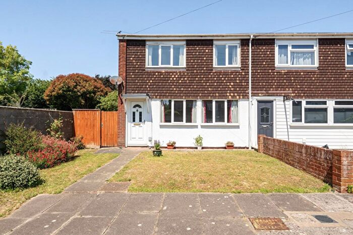 3 Bedroom Semi Detached House For Sale In Donaldson Road, Salisbury, SP1