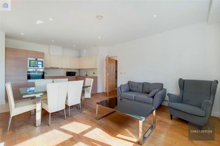 2 Bedroom Flat To Rent In Bromyard House, Bromyard Avenue, W3