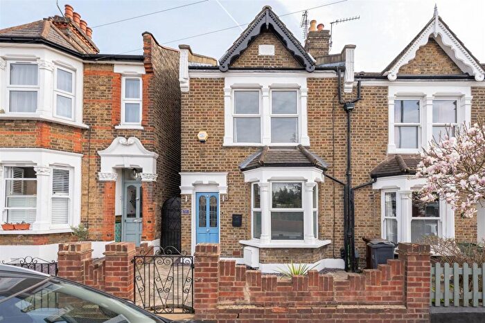 3 Bedroom End Of Terrace House For Sale In Winchester Road, Highams Park, E4