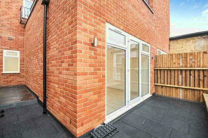 1 Bedroom Apartment To Rent In Church Street, Enfield, EN2