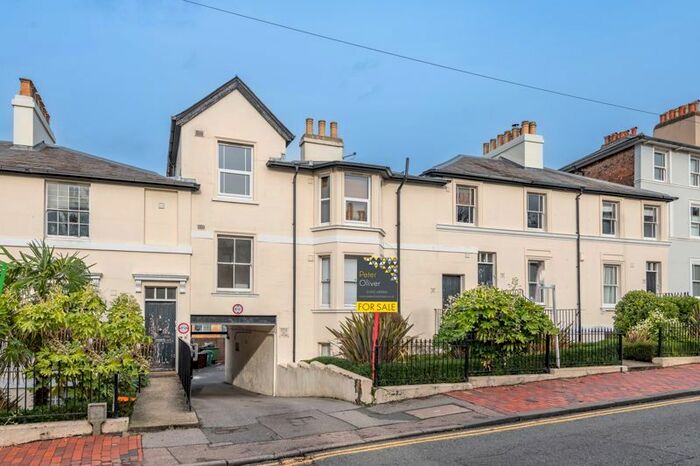 2 Bedroom Flat To Rent In Garden Road, Tunbridge Wells, TN1