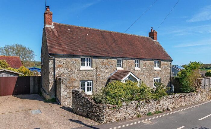 4 Bedroom Property For Sale In Niton, Isle Of Wight, PO38