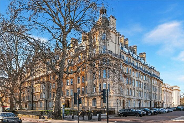 4 Bedroom Flat To Rent In Marylebone Road, Marylebone, London, NW1