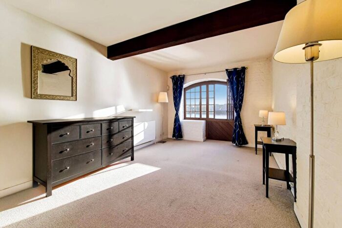 2 Bedroom Flat To Rent In New Crane Place, Wapping, London, E1W