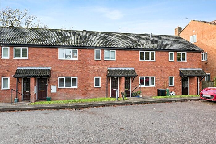 2 Bedroom Maisonette To Rent In Copper Beeches, Milton Road, Harpenden, Hertfordshire, AL5