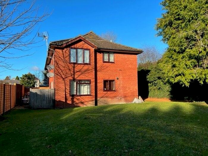 2 Bedroom Flat To Rent In Spring Road, Southampton SO19