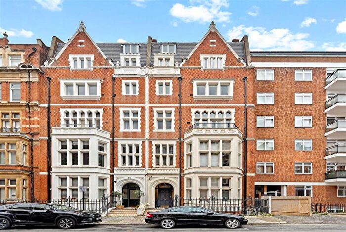 Studio To Rent In Palace Court, Notting Hill, W2