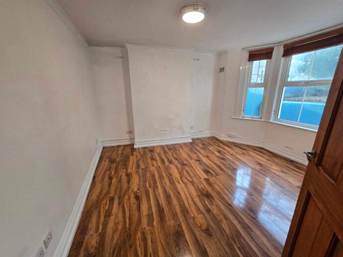 1 Bedroom Flat To Rent In Sackville Road, Hove, BN3