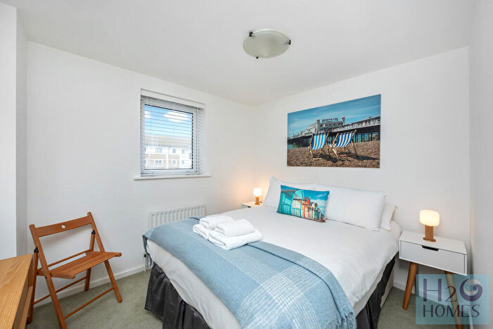 2 Bedroom Apartment To Rent In Neptune Court, BN2