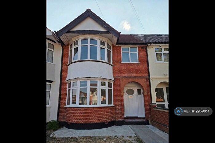 5 Bedroom Terraced House To Rent In Boycroft Avenue, London, NW9