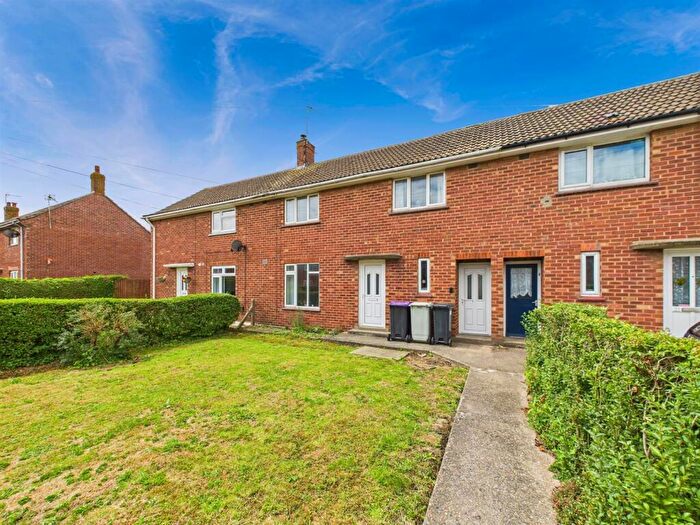 3 Bedroom Terraced House For Sale In Somersby Avenue, Mablethorpe, LN12