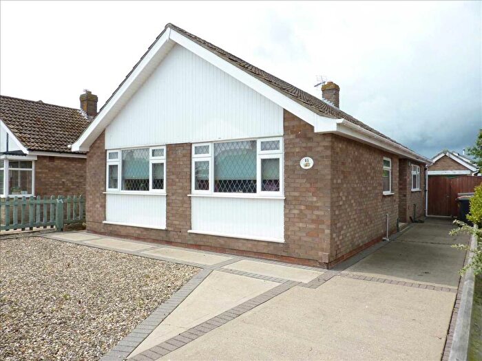 3 Bedroom Bungalow For Sale In Westbury Road, Cleethorpes, DN35