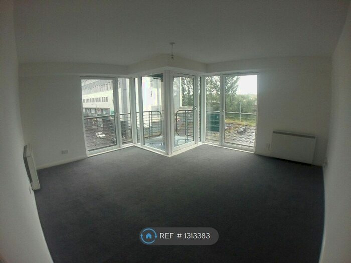 3 Bedroom Flat To Rent In Wallace Street, Glasgow G5