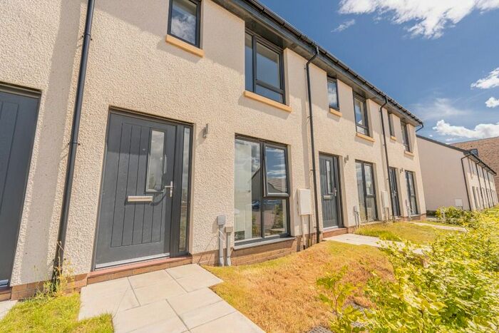 2 Bedroom Terraced House To Rent In Cammo Tower View, Cammo, Edinburgh, EH4