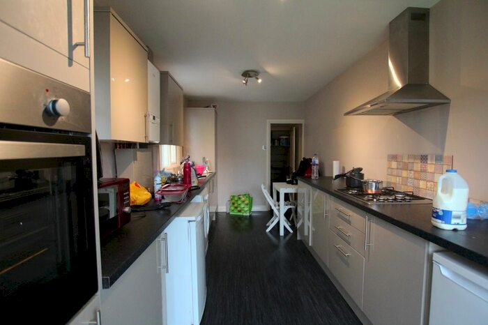 3 Bedroom Terraced House To Rent In Shakespeare Road, Gillingham, ME7