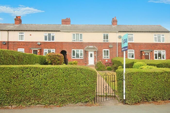 3 Bedroom Town House For Sale In Cow Lane, Wakefield, WF4