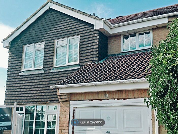 4 Bedroom Detached House To Rent In Knights Ridge, Orpington, BR6