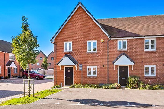3 Bedroom End Of Terrace House For Sale In Avon Road, Curbridge, SO30