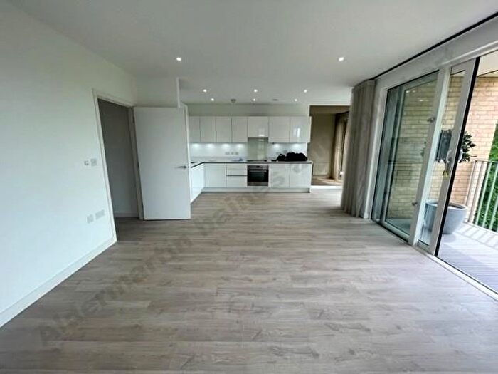 3 Bedroom Flat To Rent In Moorhen Drive, London, NW9