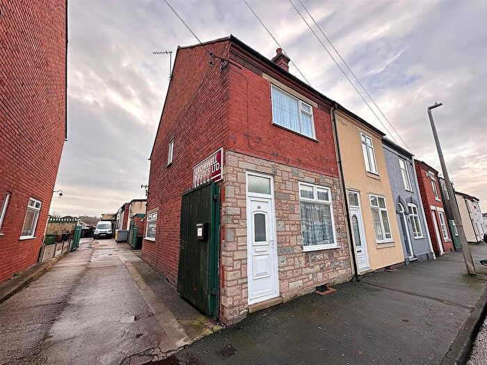 2 Bedroom Property To Rent In New Street, Quarry Bank, Brierley Hill, DY5