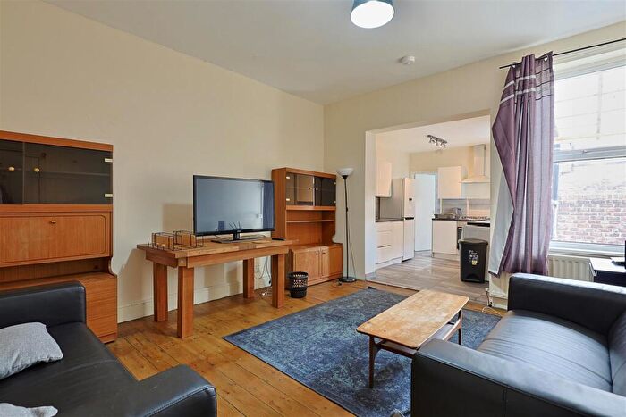 2 Bedroom Maisonette To Rent In Glenthorn Road, Newcastle Upon Tyne, NE2