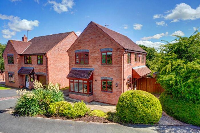 4 Bedroom Detached House For Sale In Hanbury Croft, Hanbury, Bromsgrove, Worcestershire, B60