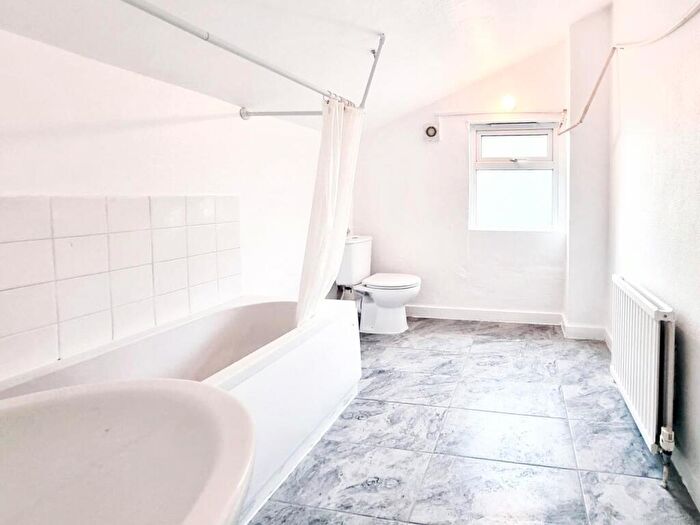 2 Bedroom House To Rent In Canterbury Street, Gillingham, ME7