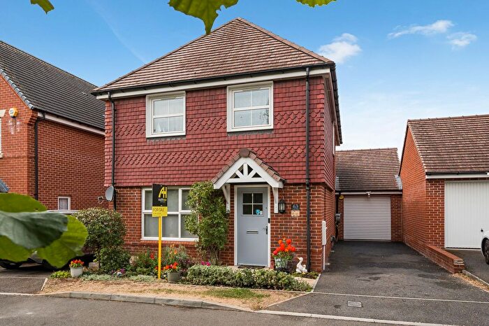4 Bedroom Detached House For Sale In Lords Way, Andover, SP11